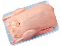 KACHNA celá cca 1,8kg (mražené) KACHNA celá cca 1,8kg (mražené)